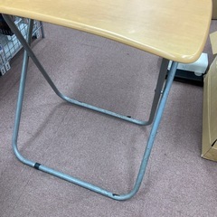 【超激安】折りたたみパソコンデスクの画像