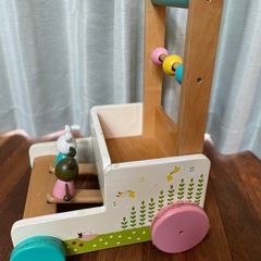 手押し車　おもちゃ　歩き始め　赤ちゃんの画像