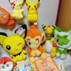 期間限定（23.24日）ポケモンキャクター　ぬいぐるみ、ポーチ、がま口ポーチ　1個100円の画像
