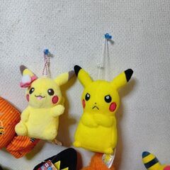 期間限定（23.24日）ポケモンキャクター　ぬいぐるみ、ポーチ、がま口ポーチ　1個100円の画像