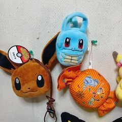期間限定（23.24日）ポケモンキャクター　ぬいぐるみ、ポーチ、がま口ポーチ　1個100円の画像