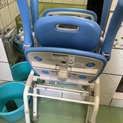 介護お風呂椅子と置き型手すりの画像