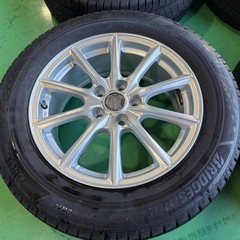 中古 スタッドレス 4本セット 17インチ アルファード等の画像