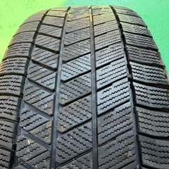 中古 スタッドレス 4本セット 17インチ アルファード等の画像