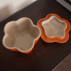 LE CREUSET ココット　オレンジの画像