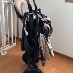 スムーヴプレシャス　ベビーカーの画像