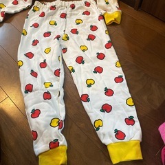 キティーちゃんトレーナー 130cmの画像