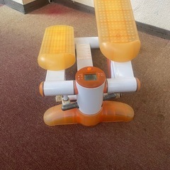 ★アイク ステッパー デジタルカウンター付 足踏み クリア オレンジ 健康 器具 ウォーキング フィットネス トレーニング エクササイズ★の画像