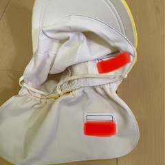 保育園、幼稚園、こども園の青い体操帽子の画像