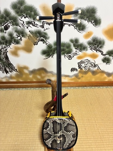 蛇三線 沖縄三線 蛇柄 No.20】沖縄三線 人工皮〈蛇柄プリント・薄め〉 楽器