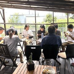  【月給25万円以上】”毎月給料日は”社長お手製のカレーランチ◎《初めてでも安心》手厚い研修制度で手に職がつきます♪【独自の休暇制度】プチ家出休暇×10日連続休暇◎の画像