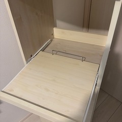 食器棚　ゴミ箱収納付き　スライド棚　ナチュラルデザインの画像