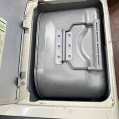 10畳対応の石油ファンヒーターダイニチブルーヒーター FW-3717LE(w)の画像