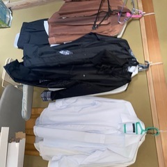 無料で差し上げます。洋服類大量にあります。の画像