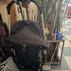 キティちゃんクッションの画像