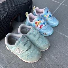 チャイルドシート【ジュニアシート➕15cm靴2足
】の画像