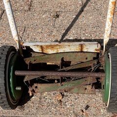 手押し式の芝刈り機　差し上げますの画像