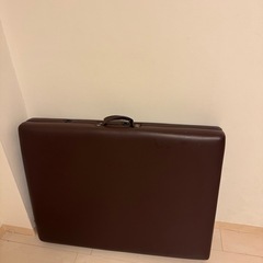 【無料・引き取り限定】施術用折り畳みベッドの画像