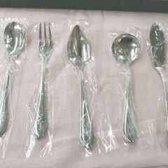未使用保管品 ピエールカルダン カトラリーセット 18-10ステンレス 17pcs スプーン フォーク バターナイフ 札幌 西岡店の画像