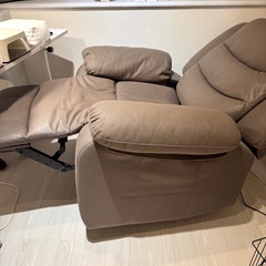 リクライニングソファの画像