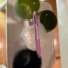 底面給水鉢、半透明スリット鉢、穴無し鉢、それぞれ１個の画像