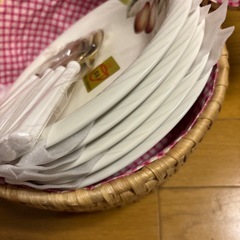 パスタ皿 スプーンカゴ付きの画像