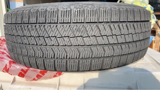 15インチ スタッドレスタイヤ 195/65R15