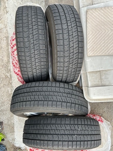 15インチ スタッドレスタイヤ 195/65R15