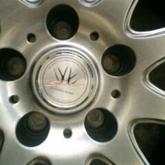 超美品　新品同様　バリ溝　4本　セット　人気　ロクサーニ　グッドイヤー　スタッドレス　SUV　デリカ　アウトランダー　セダン　の画像