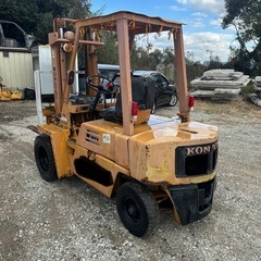 コモツ　フォークリフト2.3トンデイーセルの画像