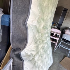 ダブルベッドマットレスの画像