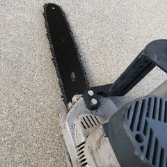 電気チェーンソーの画像