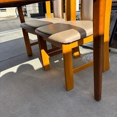 ダイニングテーブル　椅子セットの画像