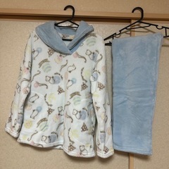 ふわもこ　カピバラ柄　雪の結晶　上下パジャマ　2セット Mサイズ　新品タグ付きの画像