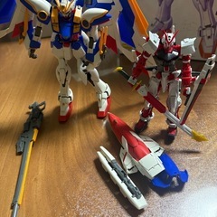 ガンダムGUNDAM 2体の画像