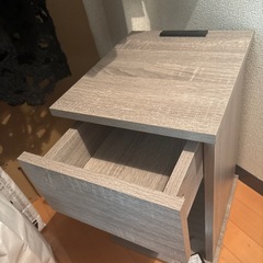サイドテーブルの画像