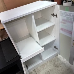 🌻2025/12/29限定ビッグワンセール開催🌻【レンジ台付き食器棚】　3500円　27ー208の画像