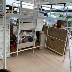 美原店 ニトリ スチールハイベッド セパタN シングルベッド ロフトベッド　ホワイトの画像