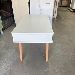 テーブル　収納付き　ホワイトの画像