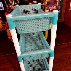 早い方から決めます。 3段 ランドリーバスケット  昭和レトロ ポップ インテリアAmazonで13290円 の画像