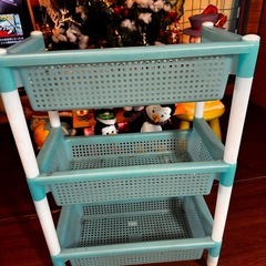 早い方から決めます。 3段 ランドリーバスケット  昭和レトロ ポップ インテリアAmazonで13290円 の画像