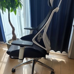 【急募】オフィスチェア　オットマン付きの画像