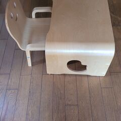 キッズ用机と椅子のセット NICCORIの画像