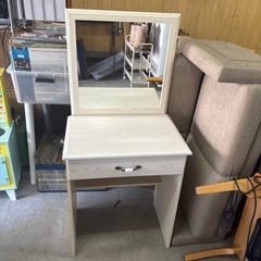 ドレッサー　化粧　の画像