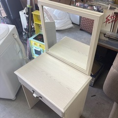 ドレッサー　化粧　の画像