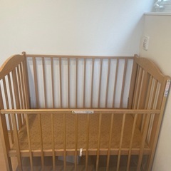 ベビーベッドの画像