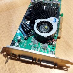 IBM T221(9503-DGP) NVIDIAビデオカード(FX3000) DVIx2ケーブル 電源ユニットの画像