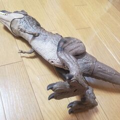 吠えるティラノサウルス　おもちゃの画像