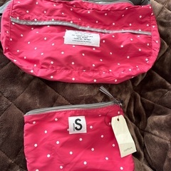 コンパクトに畳めるショルダーバッグの画像