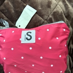 コンパクトに畳めるショルダーバッグの画像